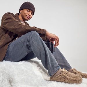 SS25_HEYDUDE_Timber_Wolf_Slipper_44171-2BI_262.jpg